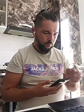 Snapshot of Winchesterguy chatting on September 11, 2025, 8:25 am Winchesterguy online show from September 11, 2025, 8:25 am