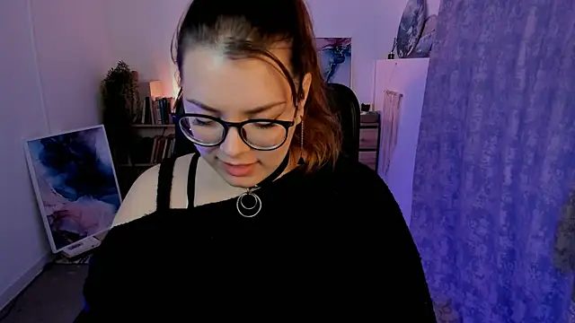 Snapshot of KeytSilvas chatting on December 15, 2024, 5:56 am KeytSilvas online show from December 15, 2024, 5:56 am