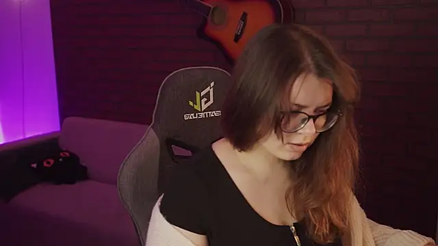 Snapshot of KeytSilvas chatting on January 8, 2025, 5:48 am KeytSilvas online show from January 8, 2025, 5:48 am