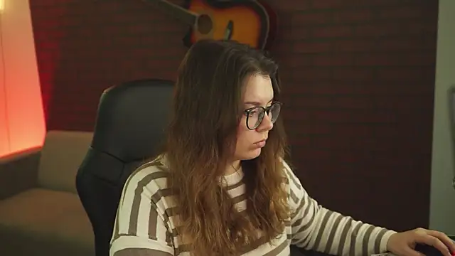 Snapshot of KeytSilvas chatting on January 12, 2025, 4:21 am KeytSilvas online show from January 12, 2025, 4:21 am