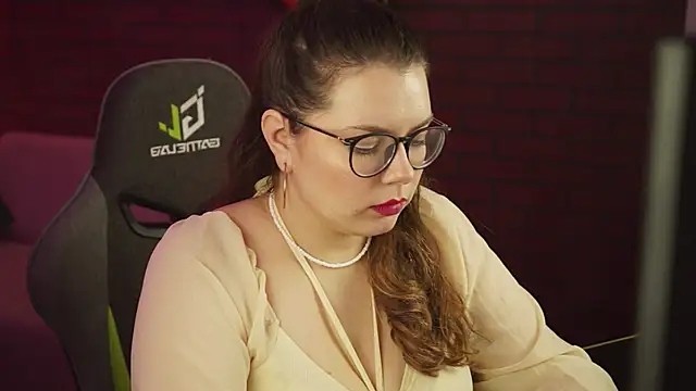 Snapshot of KeytSilvas chatting on January 19, 2025, 8:50 am KeytSilvas online show from January 19, 2025, 8:50 am