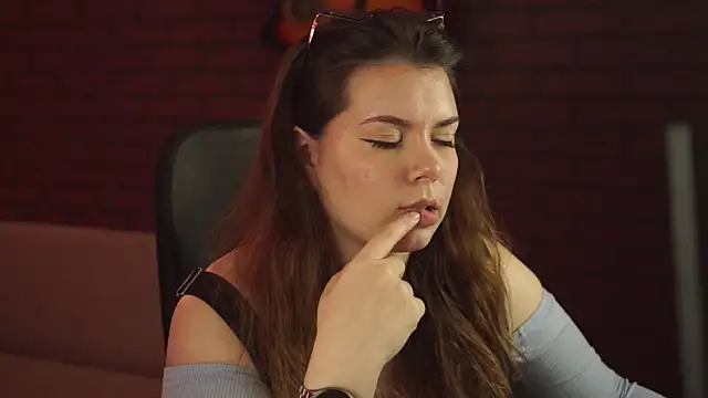 Snapshot of KeytSilvas chatting on February 11, 2025, 2:35 pm KeytSilvas online show from February 11, 2025, 2:35 pm