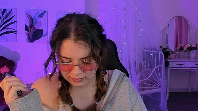 Snapshot of KeytSilvas chatting on February 12, 2025, 9:01 pm KeytSilvas online show from February 12, 2025, 9:01 pm