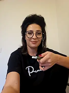 Selenna emma online show from December 5, 2025, 12:36 pm