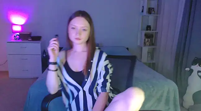 Snapshot of Allaria chatting on March 19, 2025, 7:17 pm Allaria online show from March 19, 2025, 7:17 pm