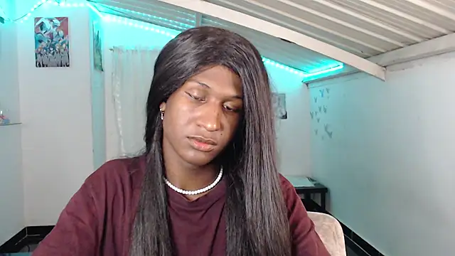 Snapshot of Angell_Dustt_ chatting on January 21, 2025, 3:37 am Angell Dustt online show from January 21, 2025, 3:37 am
