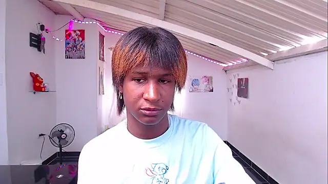 Snapshot of Angell_Dustt_ chatting on February 23, 2025, 4:13 pm Angell Dustt online show from February 23, 2025, 4:13 pm