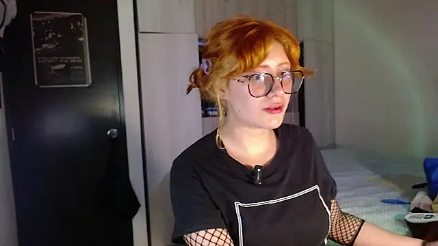 Snapshot of mariana124- chatting on December 14, 2025, 1:11 am mariana124- online show from December 14, 2025, 1:11 am