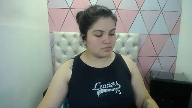 Snapshot of Marinasexxx chatting on May 27, 2026, 8:06 pm Marinasexxx online show from May 27, 2026, 8:06 pm