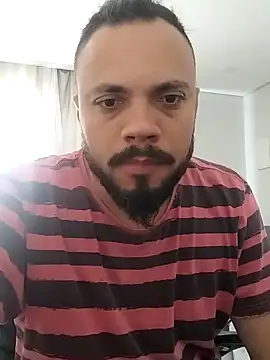 Snapshot of morenindarola chatting on November 12, 2025, 1:33 pm morenindarola online show from November 12, 2025, 1:33 pm