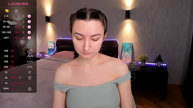 annacooleman online show from February 26, 2025, 5:09 am