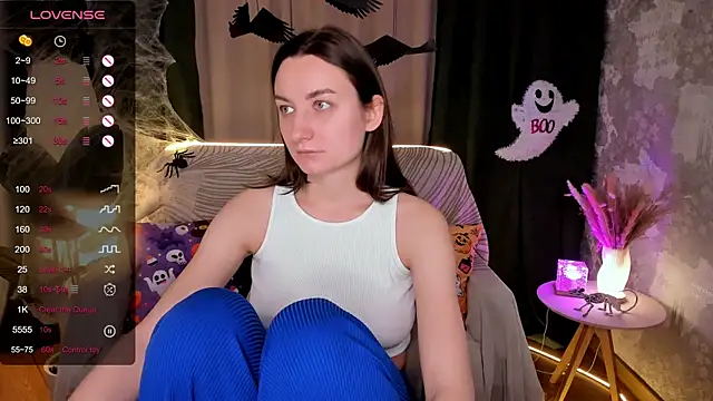 annacooleman online show from October 28, 2025, 2:04 am