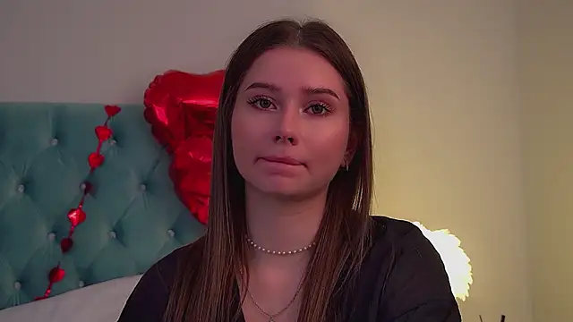 Snapshot of DianaVert chatting on February 14, 2026, 2:47 pm DianaVert online show from February 14, 2026, 2:47 pm