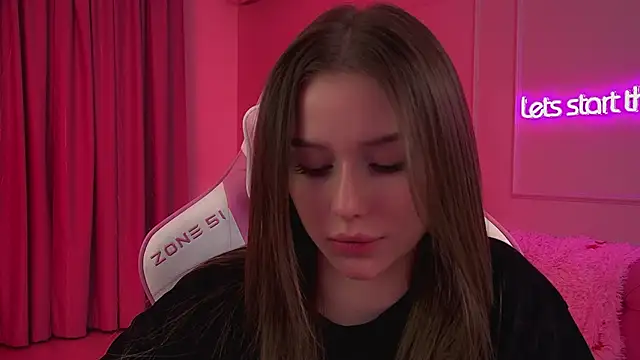 Snapshot of DianaVert chatting on February 15, 2026, 6:59 pm DianaVert online show from February 15, 2026, 6:59 pm