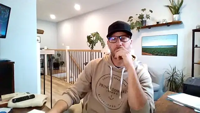 Bigdicktrav902 online show from January 13, 2026, 1:27 pm