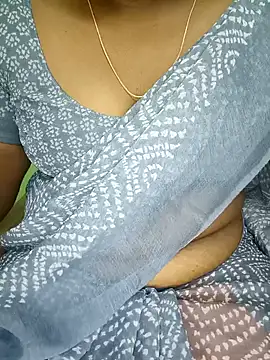 Snapshot of tamil_subha69 chatting on December 22, 2024, 1:23 am tamil subha69 online show from December 22, 2024, 1:23 am