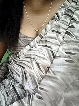 Snapshot of tamil_subha69 chatting on December 27, 2024, 12:45 pm tamil subha69 online show from December 27, 2024, 12:45 pm