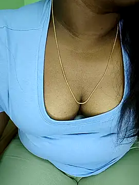 Snapshot of tamil_subha69 chatting on December 31, 2024, 3:34 am tamil subha69 online show from December 31, 2024, 3:34 am