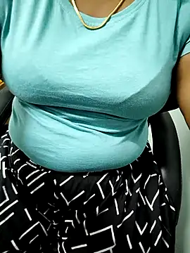 Snapshot of tamil_subha69 chatting on November 30, 2025, 6:06 am tamil subha69 online show from November 30, 2025, 6:06 am