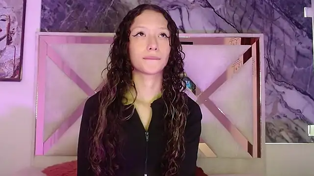 abbycutecs online show from November 25, 2025, 1:33 pm