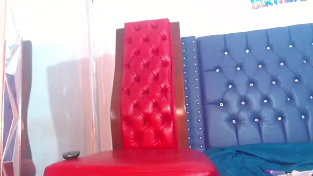 Queennwenn online show from November 16, 2025, 11:38 am