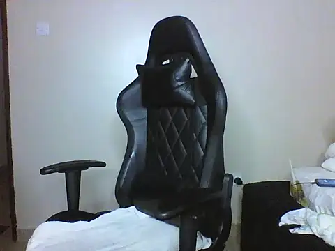 Snapshot of Candii_wet_ chatting on February 9, 2026, 2:10 pm Candii wet online show from February 9, 2026, 2:10 pm