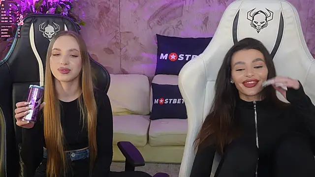 Snapshot of Gabriella054 chatting on January 4, 2025, 11:59 pm Gabriella054 online show from January 4, 2025, 11:59 pm