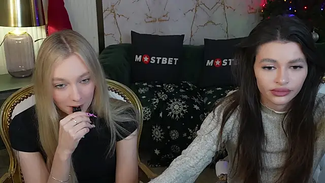 Snapshot of Gabriella054 chatting on January 8, 2025, 7:45 am Gabriella054 online show from January 8, 2025, 7:45 am