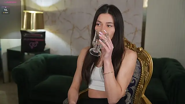 Snapshot of Gabriella054 chatting on April 9, 2026, 7:30 pm Gabriella054 online show from April 9, 2026, 7:30 pm