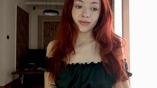 Snapshot of MiaRouge chatting on March 17, 2026, 7:12 am MiaRouge online show from March 17, 2026, 7:12 am