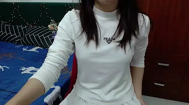 Snapshot of Cindy--Cici chatting on February 8, 2025, 1:22 am Cindy--Cici online show from February 8, 2025, 1:22 am