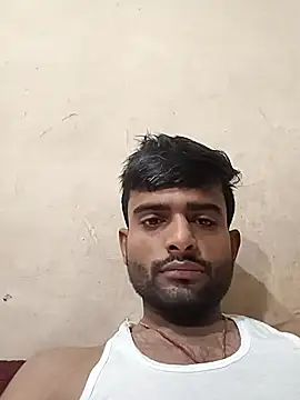 Snapshot of PRIYANHU@xh chatting on February 26, 2026, 3:05 am PRIYANHUxh online show from February 26, 2026, 3:05 am