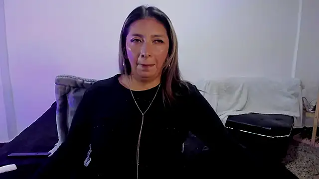 MichelleManson online show from October 25, 2025, 9:06 am