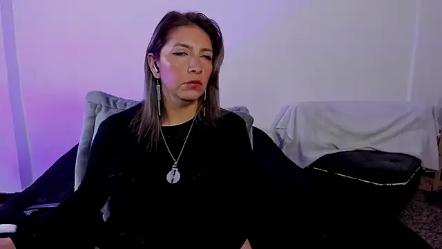 MichelleManson online show from November 28, 2025, 10:07 am