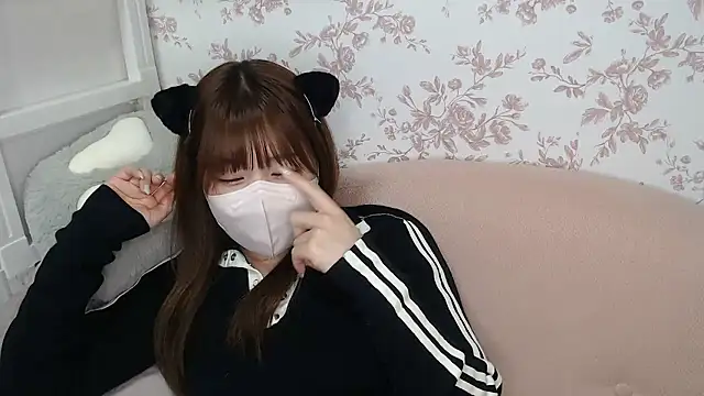 Snapshot of mei_hosina chatting on February 22, 2026, 3:54 pm mei hosina online show from February 22, 2026, 3:54 pm