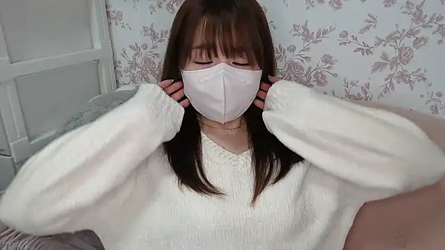 Snapshot of mei_hosina chatting on March 1, 2026, 3:47 pm mei hosina online show from March 1, 2026, 3:47 pm