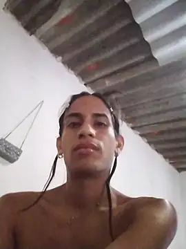 AlexaWarner online show from November 3, 2025, 4:08 pm