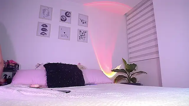 cattaleya02 online show from December 1, 2025, 10:59 pm