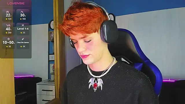 VladHellsing4 online show from October 3, 2025, 2:03 pm