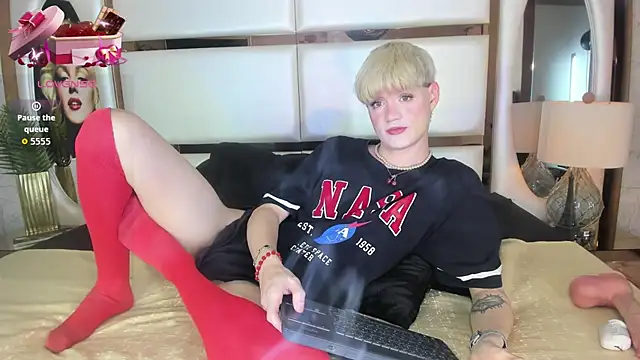 Snapshot of VladHellsing4 chatting on January 8, 2026, 2:41 pm VladHellsing4 online show from January 8, 2026, 2:41 pm