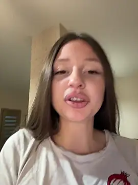 Kimsweet7 online show from November 6, 2025, 6:20 pm