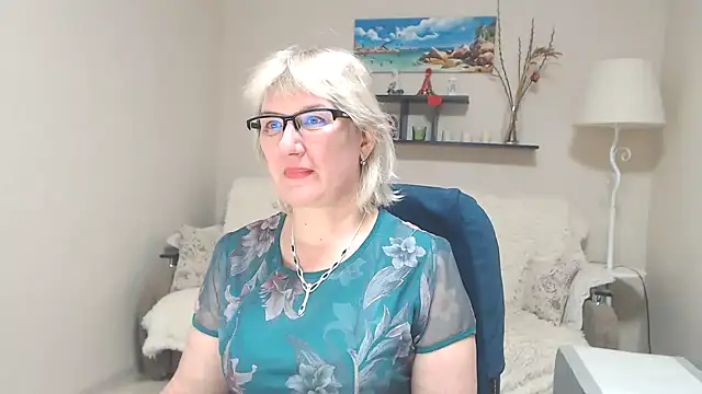 FleurMays online show from February 21, 2025, 9:13 am