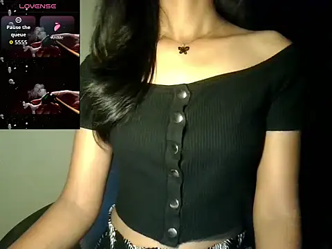 Snapshot of glowybekwa chatting on March 4, 2026, 6:36 pm glowybekwa online show from March 4, 2026, 6:36 pm