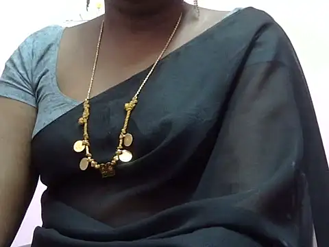 Snapshot of Hot_akshara chatting on December 19, 2025, 10:17 pm Hot akshara online show from December 19, 2025, 10:17 pm