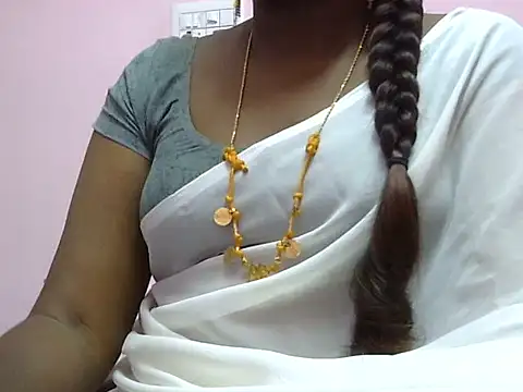 Snapshot of Hot_akshara chatting on January 11, 2026, 4:45 pm Hot akshara online show from January 11, 2026, 4:45 pm