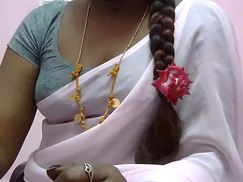 Snapshot of Hot_akshara chatting on February 3, 2026, 5:40 pm Hot akshara online show from February 3, 2026, 5:40 pm