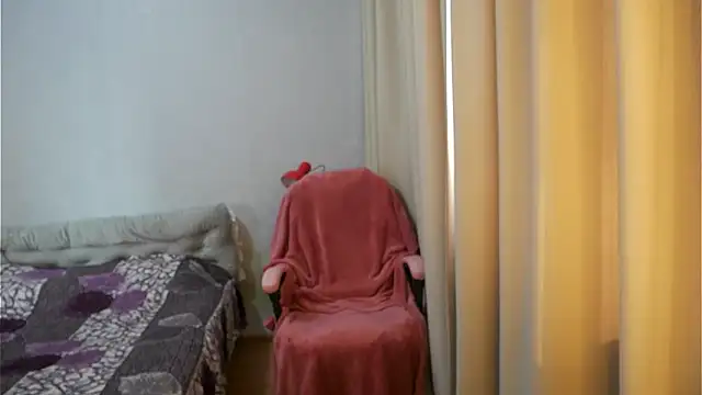 Snapshot of Sophiloren chatting on February 9, 2026, 10:30 am Sophiloren online show from February 9, 2026, 10:30 am