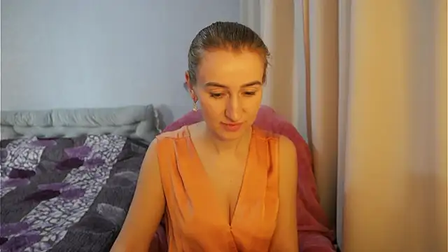 Snapshot of Sophiloren chatting on March 7, 2026, 11:29 am Sophiloren online show from March 7, 2026, 11:29 am