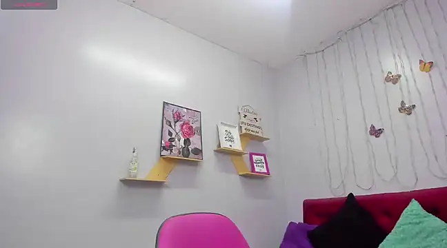 kathina giraldo online show from January 17, 2025, 12:52 pm