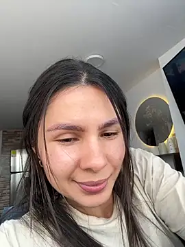 SofiaG  online show from November 5, 2025, 7:47 pm